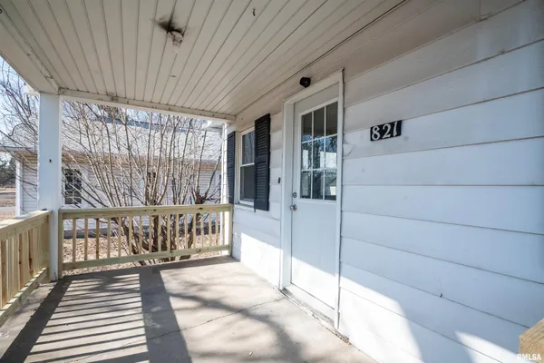 $100,000 | 821 East Wilson Avenue, Peoria Heights, IL 61616