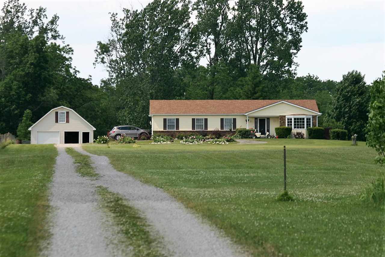 14608 Yoder Road Roanoke, IN 46783 - Photo 2 of 21