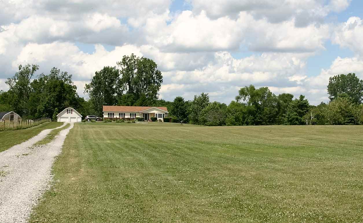 14608 Yoder Road Roanoke, IN 46783 - Photo 19 of 21