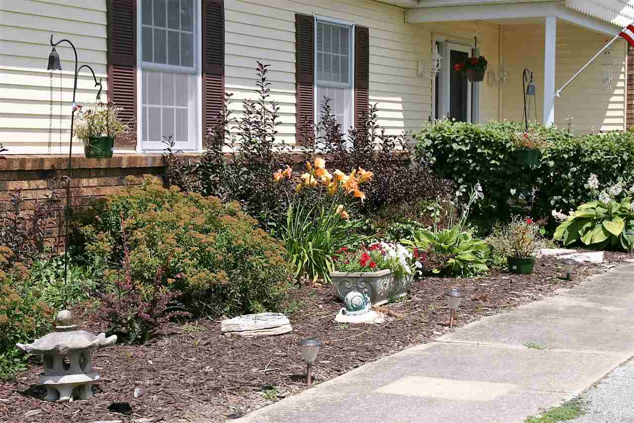 14608 Yoder Road Roanoke, IN 46783 - Photo 4 of 21