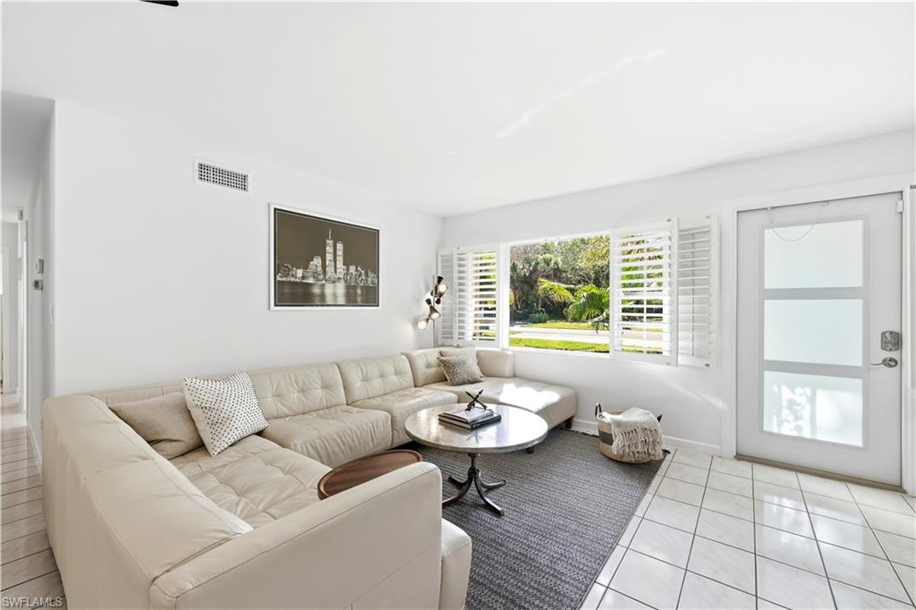 1147 Shady Rest Lane Naples, FL 34103 - Photo 8 of 50