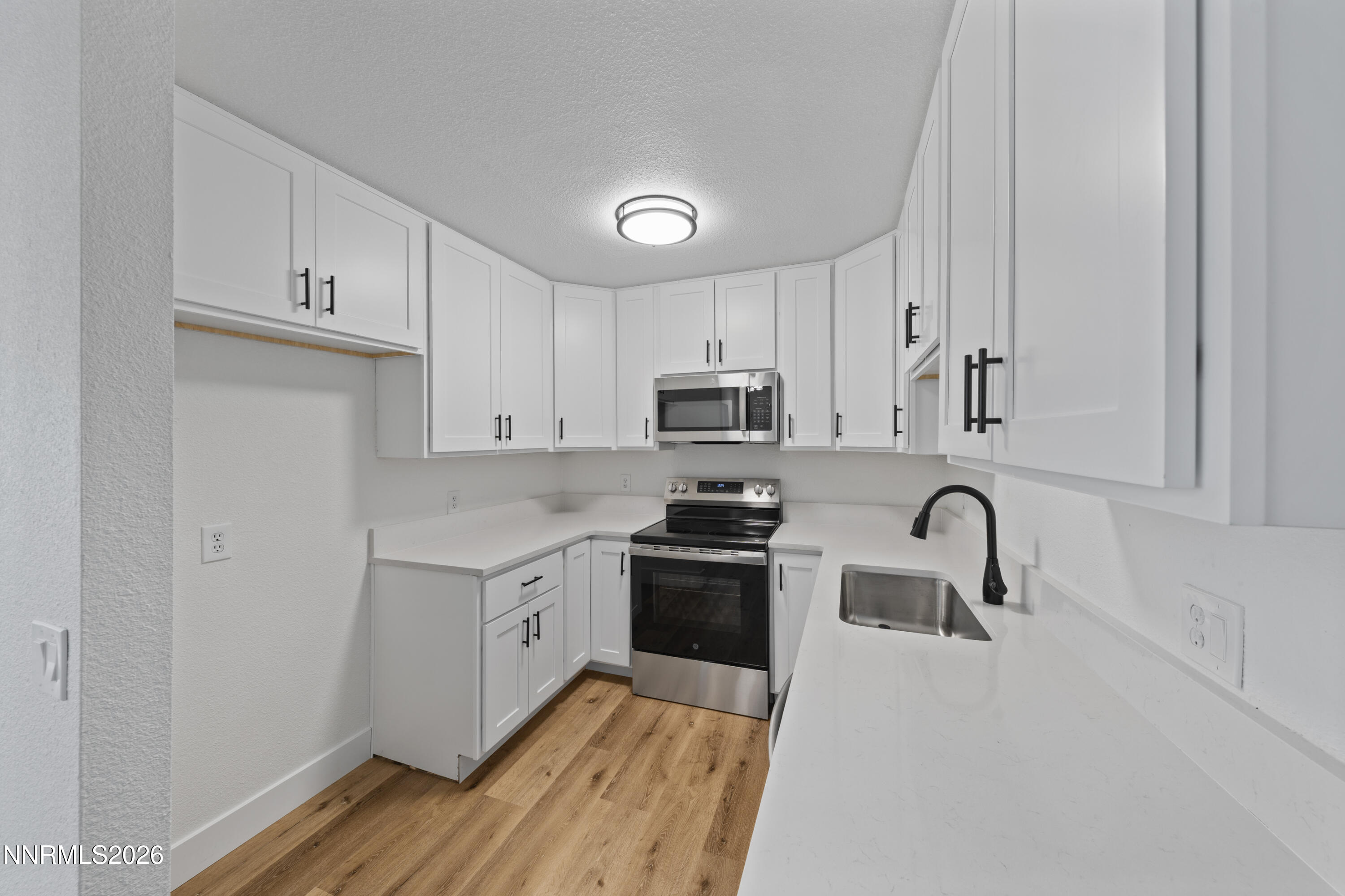 2080 Highview Court, Unit 6 Reno, NV 89512 - Photo 7 of 40 A7V08328