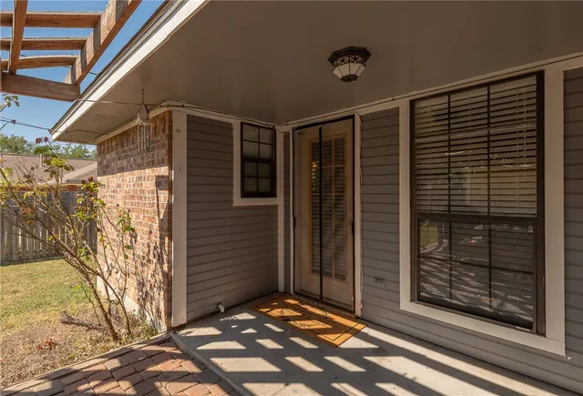 a view of a closet area