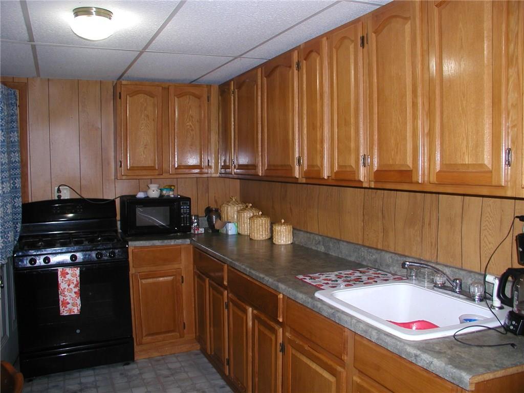 1542 Oneida Valley Road Chicora, PA 16025 - Photo 4 of 25