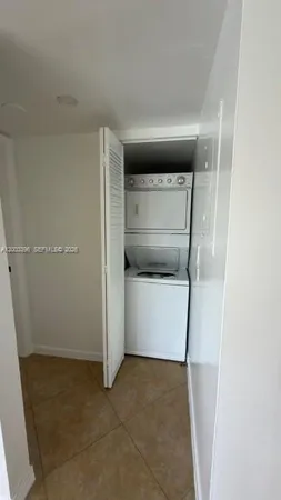 $2,300 | 1160 Washington Circle, Unit 1160B, Florida City, FL 33034