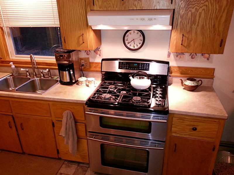154 Upper Dedham Road Holden, ME 04429 - Photo 3 of 27 Kitchen.