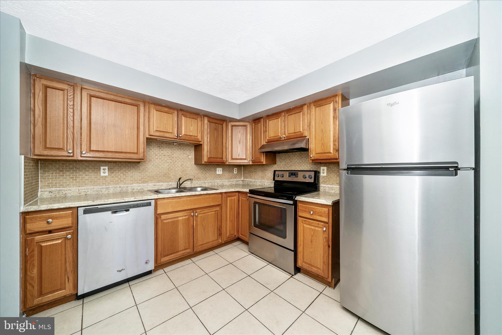 3749 Castle Terrace, Unit 12114 Silver Spring, MD 20904 - Photo 16 of 51 Kitchen