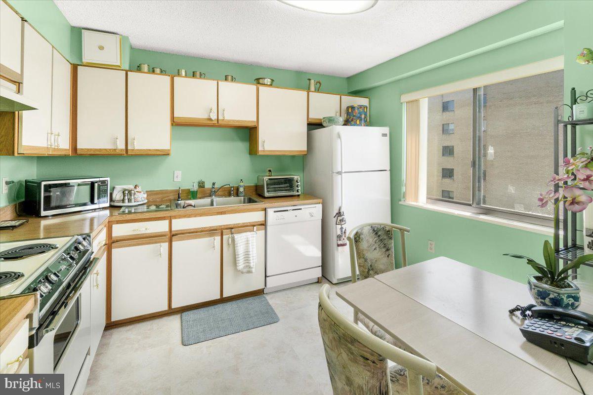 15107 Interlachen Drive, Unit 2625 Silver Spring, MD 20906 - Photo 12 of 30