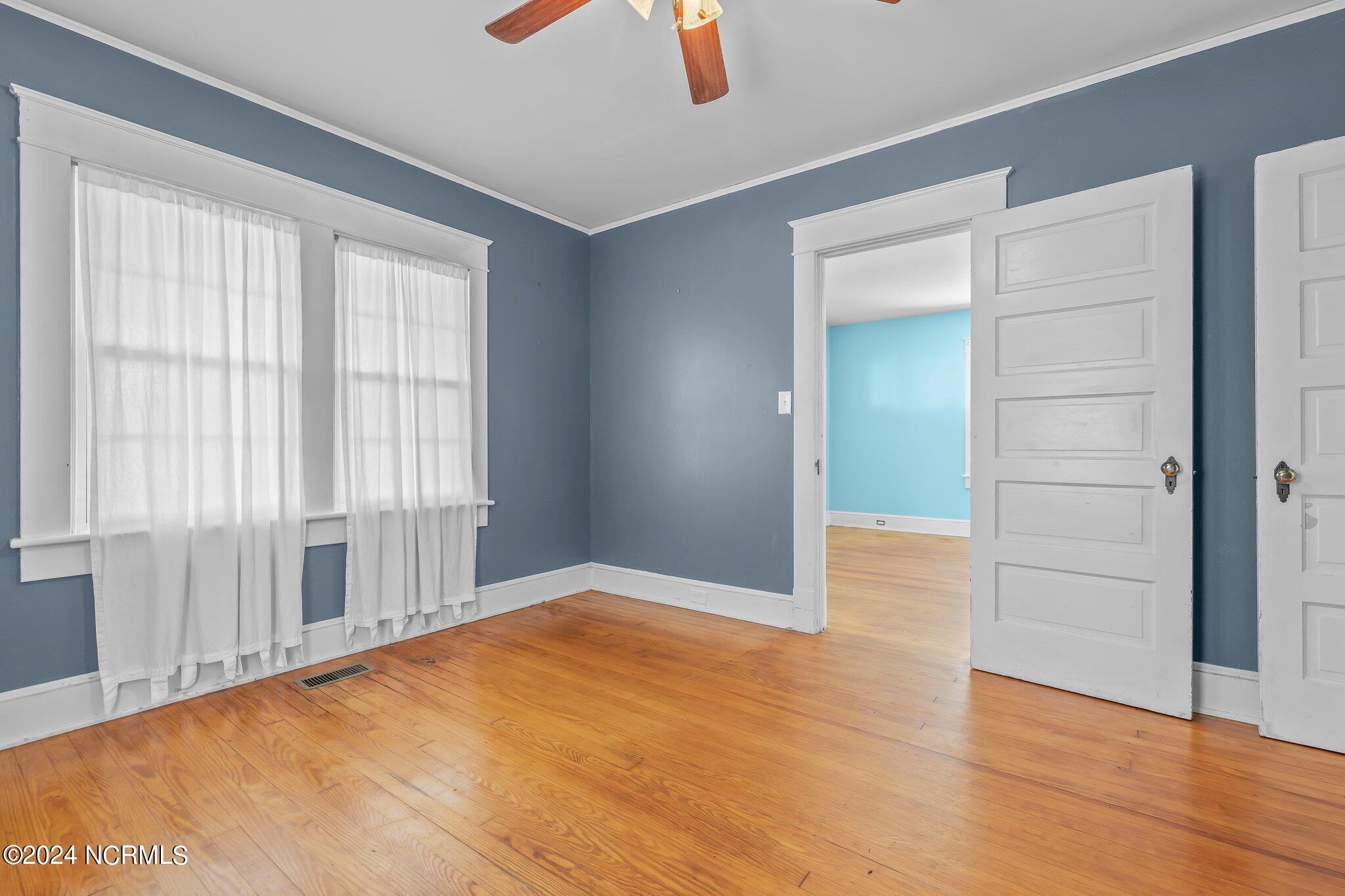 802 Raleigh Street Elizabeth City, NC 27909 - Photo 18 of 24 18-web-or-mls-Photo Mar 13 2024, 9 32 48