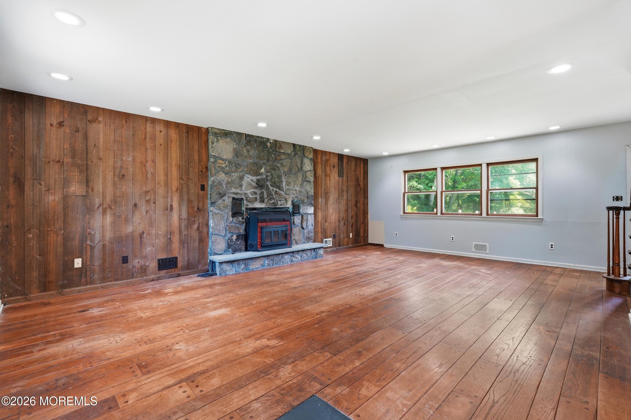365 Stagecoach Road Millstone Township, NJ 08510 - Photo 5 of 39 51_dsc00889
