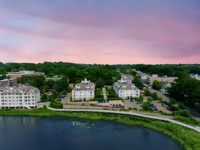 $579,900 | 142 East Avenue, Unit A102, Norwalk, CT 06851