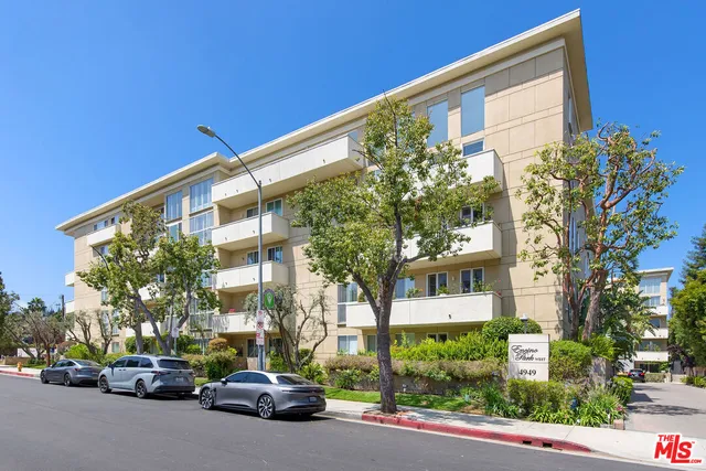 $749,000 | 4949 Genesta Avenue, Unit 212A, Encino, CA 91316