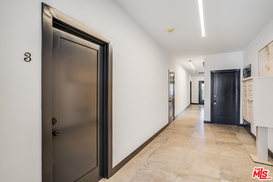 151 North Swall Drive, Unit 4 Beverly Hills, CA 90211 - Photo 5 of 17 a view of hallway