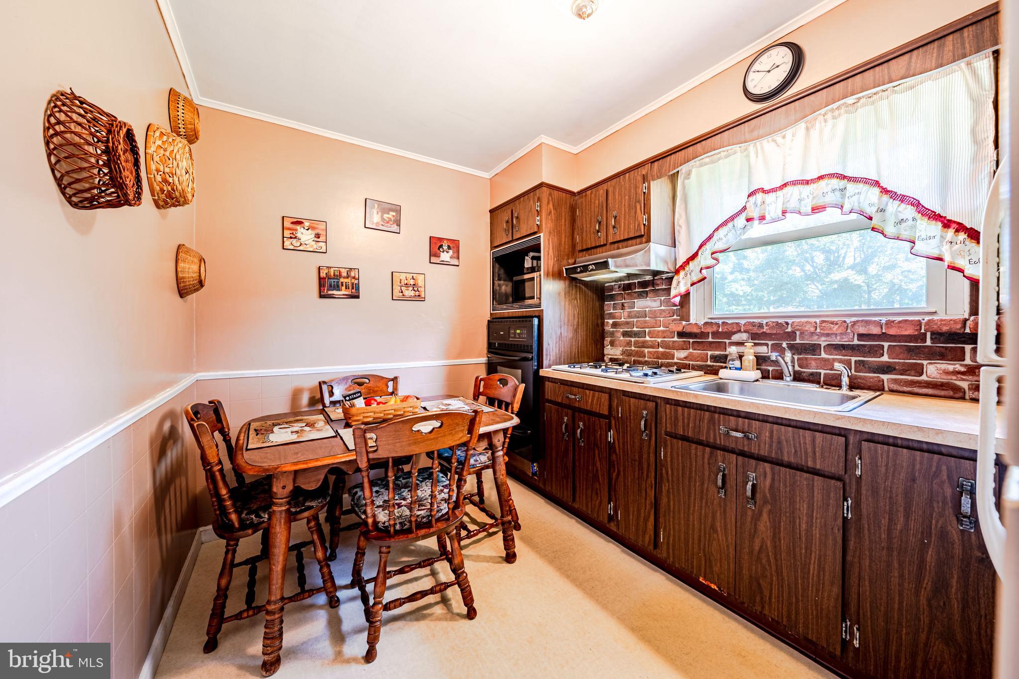 4352 Ruth Road Emmaus, PA 18049 - Photo 12 of 33