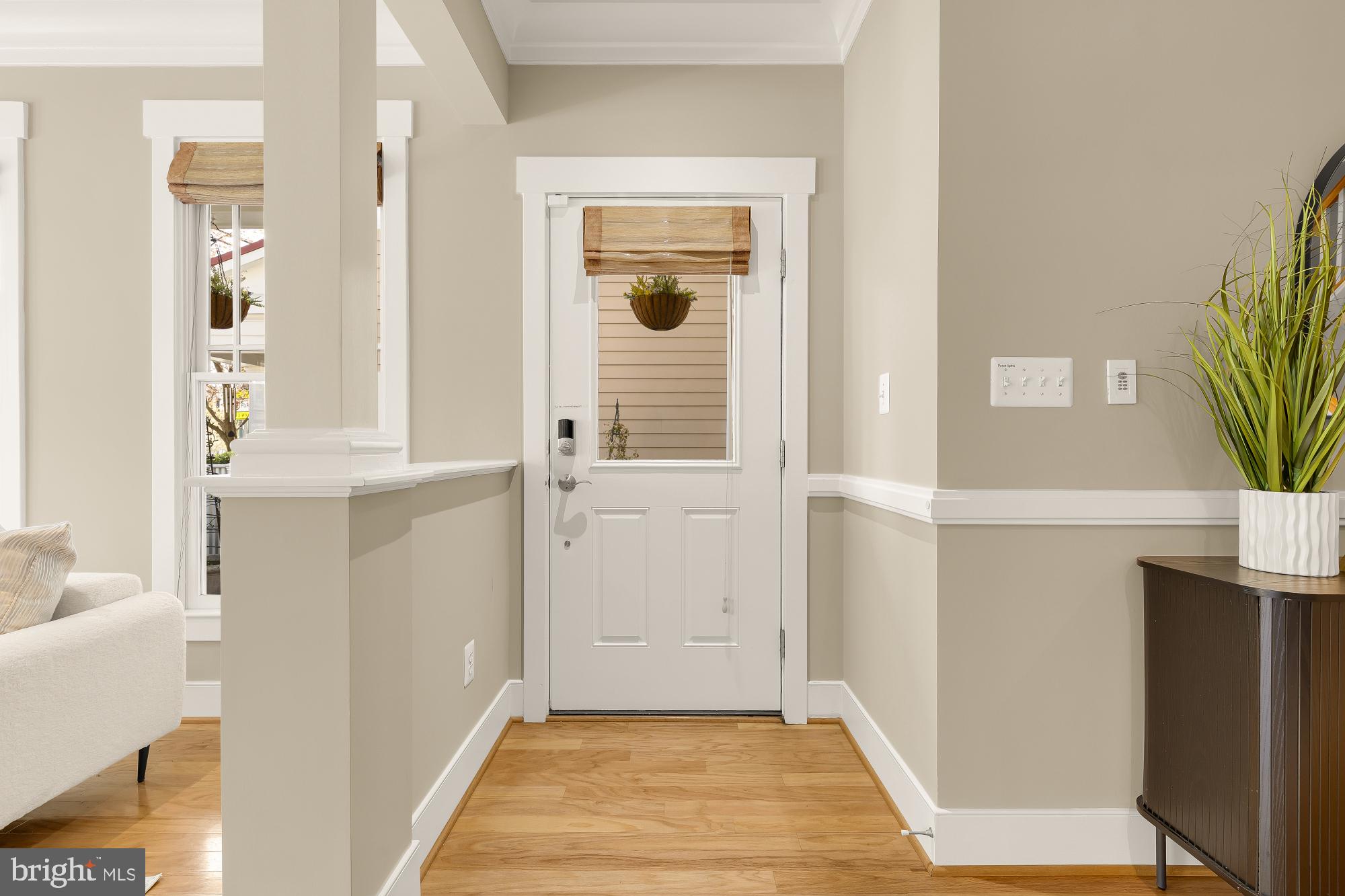 2712 Linden Lane Silver Spring, MD 20910 - Photo 4 of 38