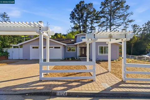 $1,650,000 | 1124 Sanders Drive, Moraga, CA 94556