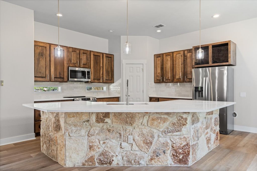 241 Pleasant Valley Road Wimberley, TX 78676 - Photo 6 of 38