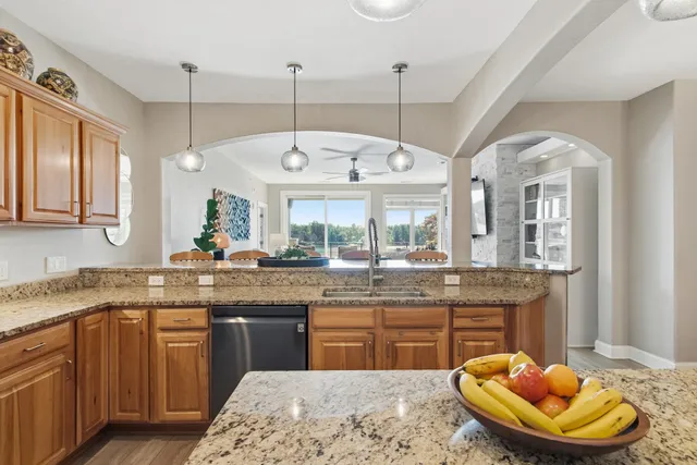 $795,000 | 650 East Hiawatha Drive, Unit 302, Wisconsin Dells, WI 53965