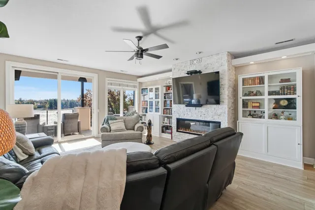 $795,000 | 650 East Hiawatha Drive, Unit 302, Wisconsin Dells, WI 53965