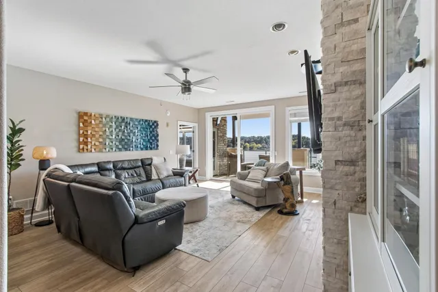 $795,000 | 650 East Hiawatha Drive, Unit 302, Wisconsin Dells, WI 53965