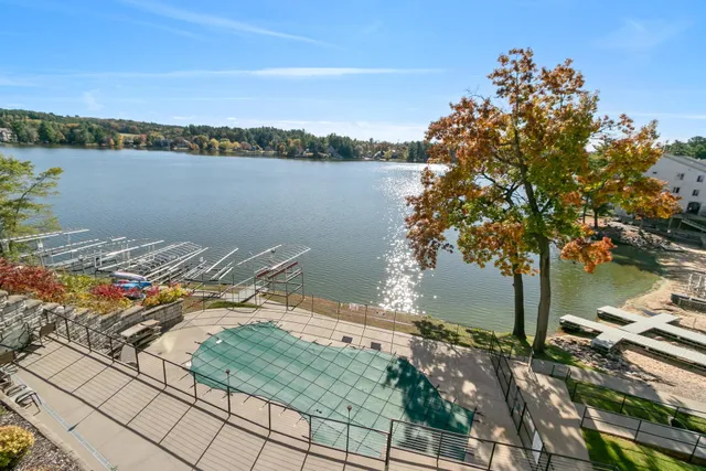 $795,000 | 650 East Hiawatha Drive, Unit 302, Wisconsin Dells, WI 53965