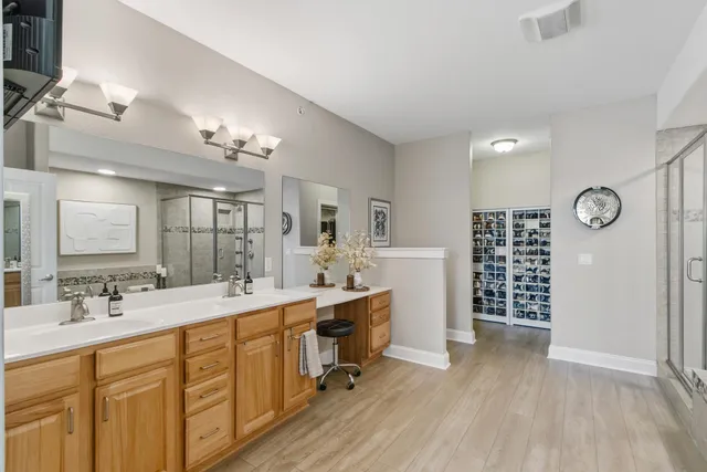 $795,000 | 650 East Hiawatha Drive, Unit 302, Wisconsin Dells, WI 53965