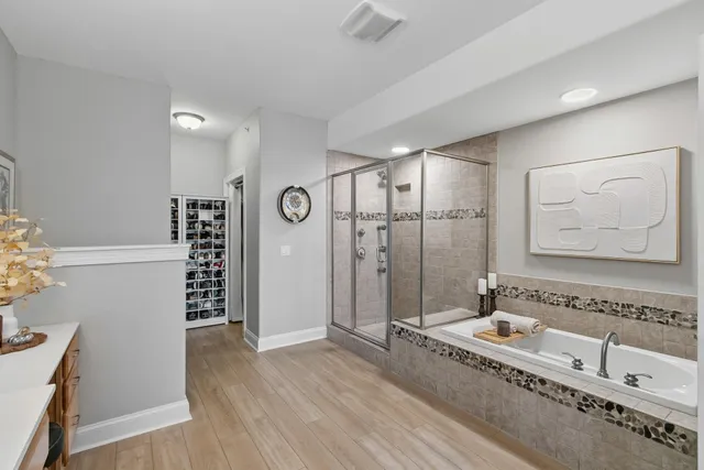 $795,000 | 650 East Hiawatha Drive, Unit 302, Wisconsin Dells, WI 53965