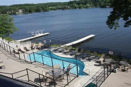 $795,000 | 650 East Hiawatha Drive, Unit 302, Wisconsin Dells, WI 53965