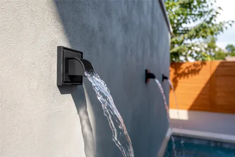 $1,199,000 | 1702 Pennsylvania Avenue, Austin, TX 78702