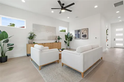 $1,199,000 | 1702 Pennsylvania Avenue, Austin, TX 78702