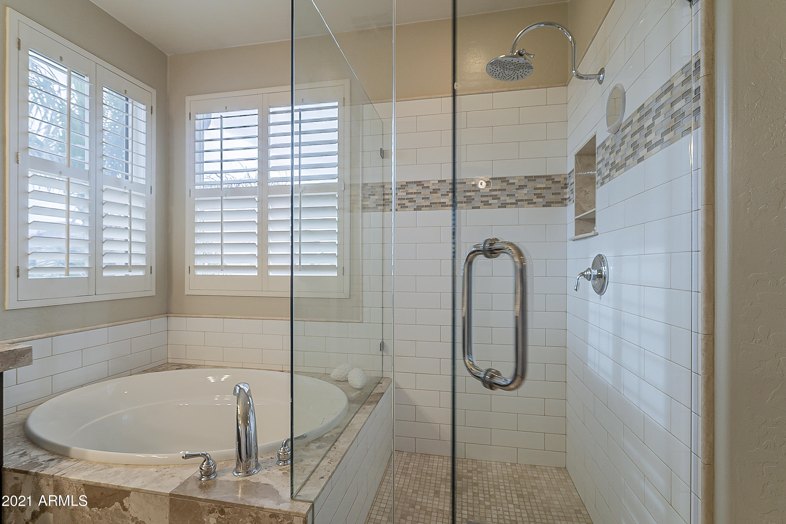 2862 East Santa Rosa Drive Gilbert, AZ 85234 - Photo 27 of 46 Separate Tub & Shower