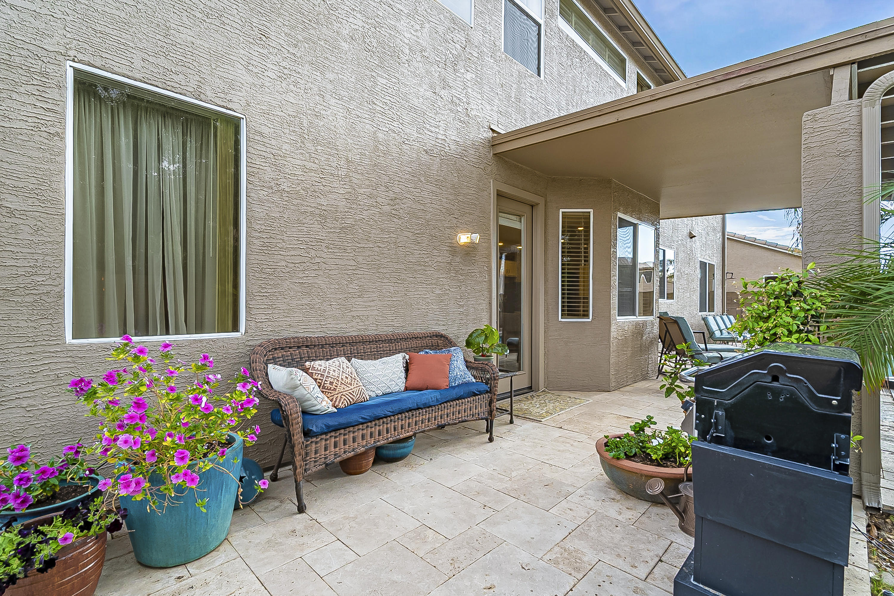 2862 East Santa Rosa Drive Gilbert, AZ 85234 - Photo 39 of 46 Sitting Area