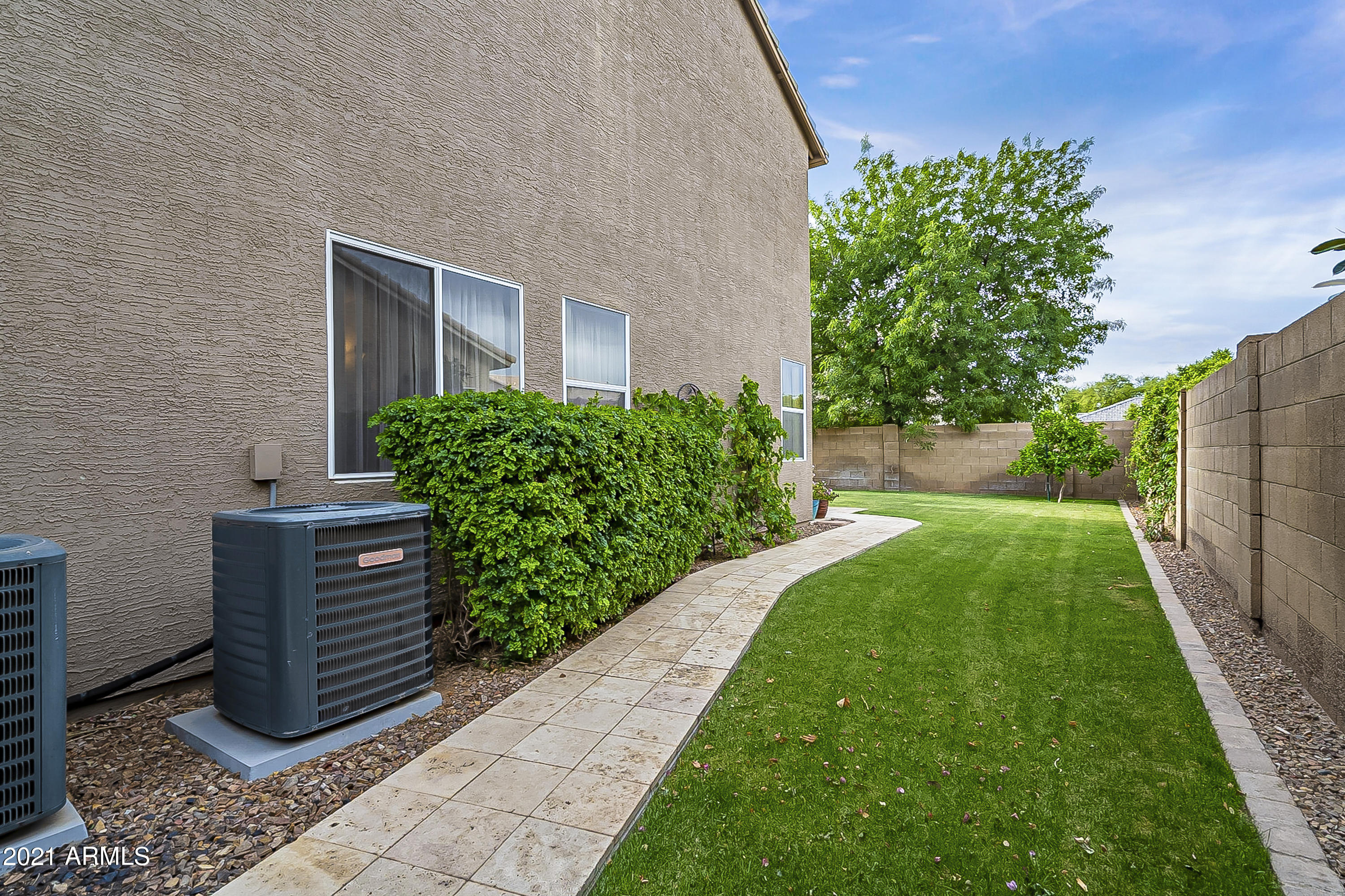 2862 East Santa Rosa Drive Gilbert, AZ 85234 - Photo 45 of 46 Side Yard