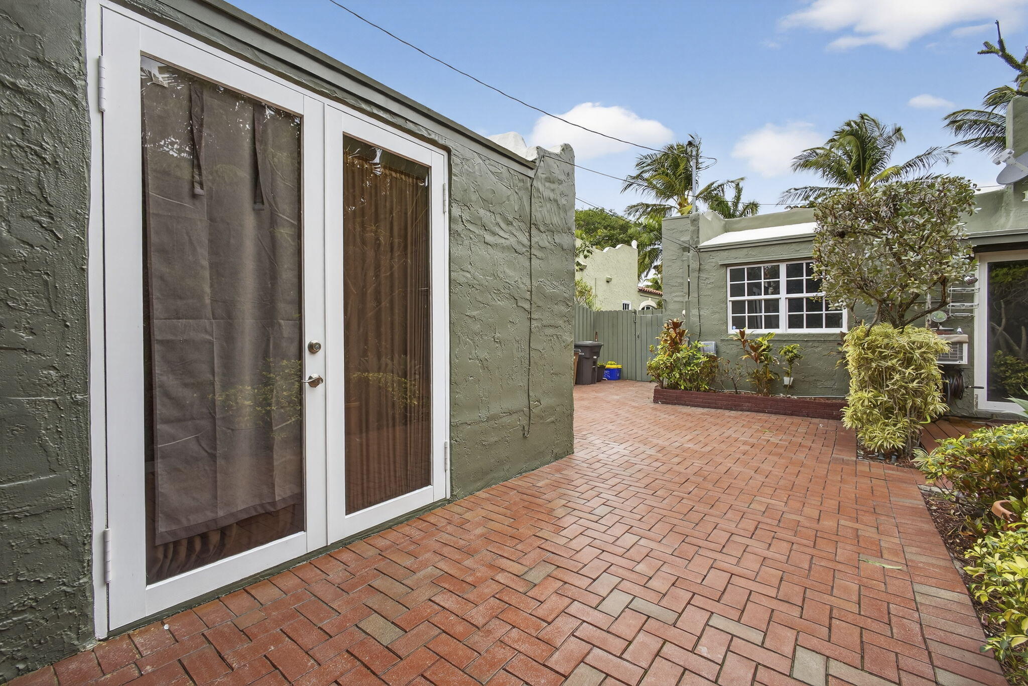 616 Upland Road West Palm Beach, FL 33401 - Photo 34 of 68 34-web-or-mls-BS1A6415