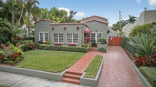 $4,800 | 616 Upland Road, West Palm Beach, FL 33401