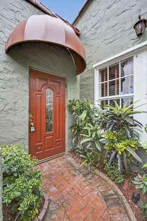 $4,800 | 616 Upland Road, West Palm Beach, FL 33401