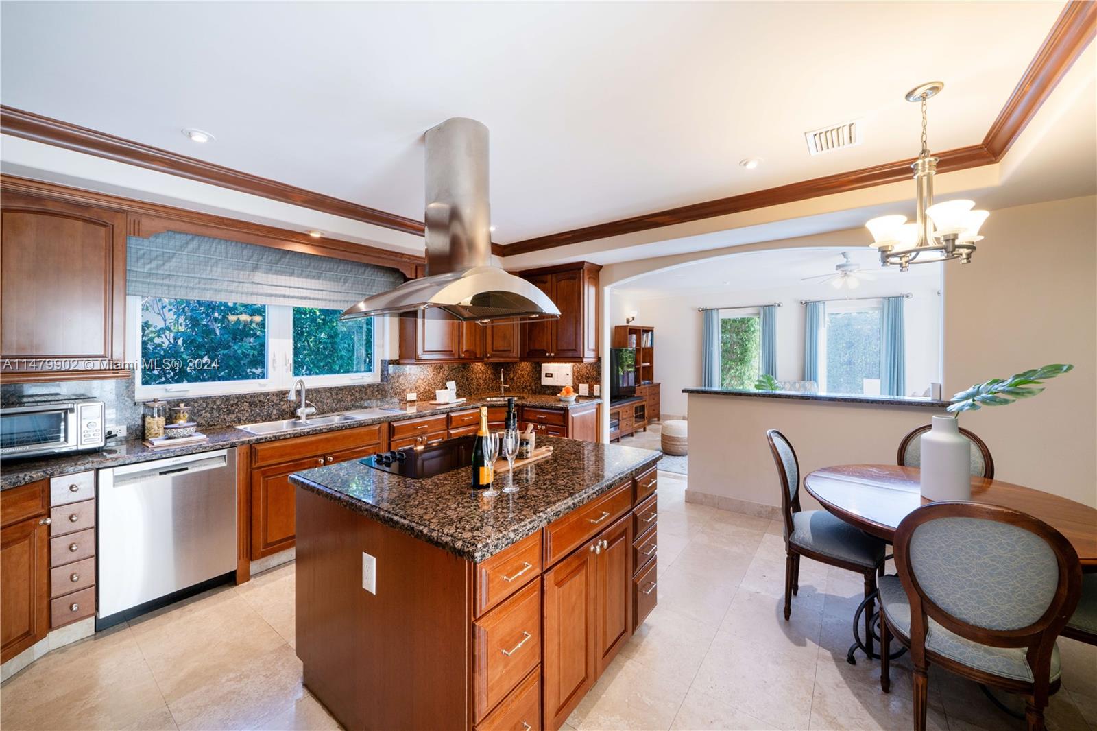 3103 North Bay Road Miami Beach, FL 33140 - Photo 17 of 45 Gallery Image 17