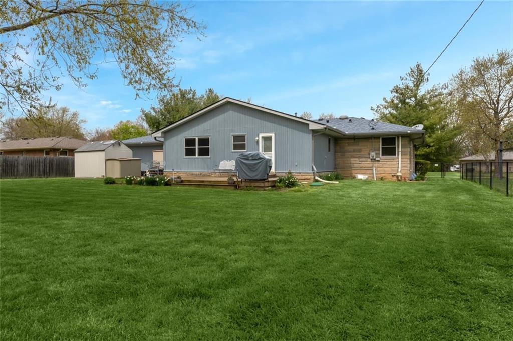 235 East Stop 13 Road Indianapolis, IN 46227 - Photo 18 of 19 Gallery Image 18