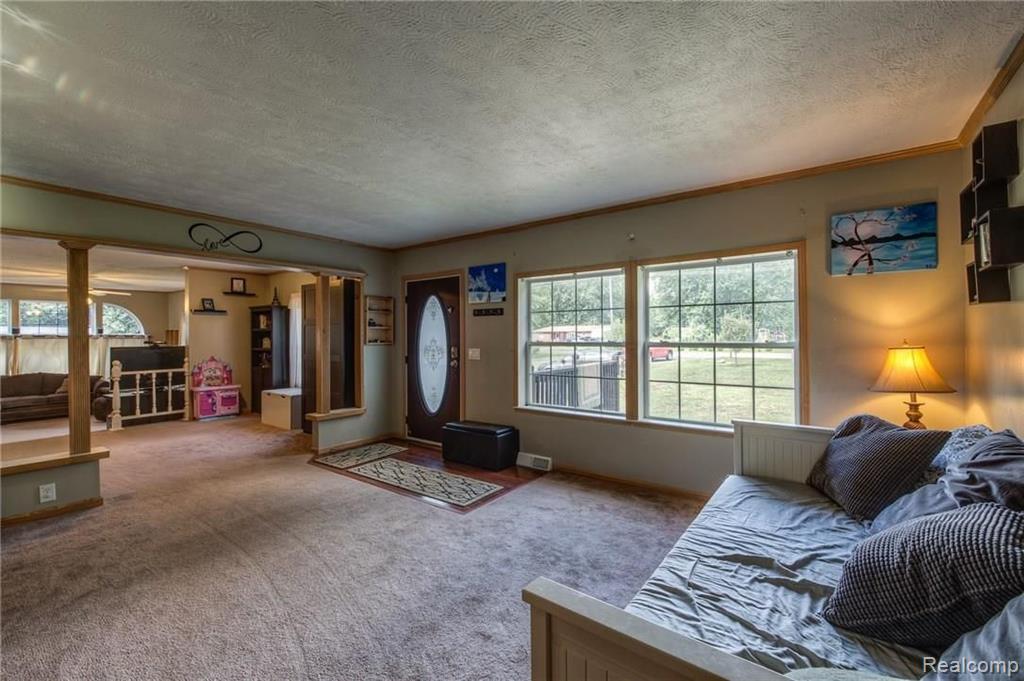 22675 Sumpter Road Belleville, MI 48111 - Photo 10 of 25