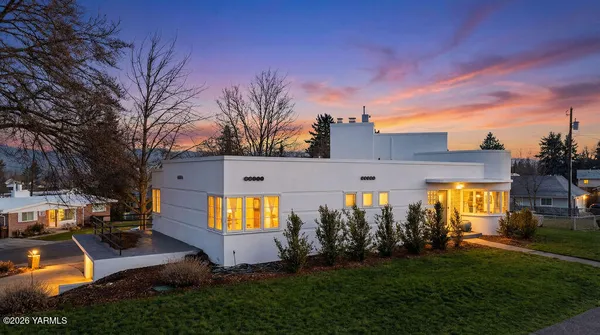 $685,000 | 5 Park Avenue, Yakima, WA 98902