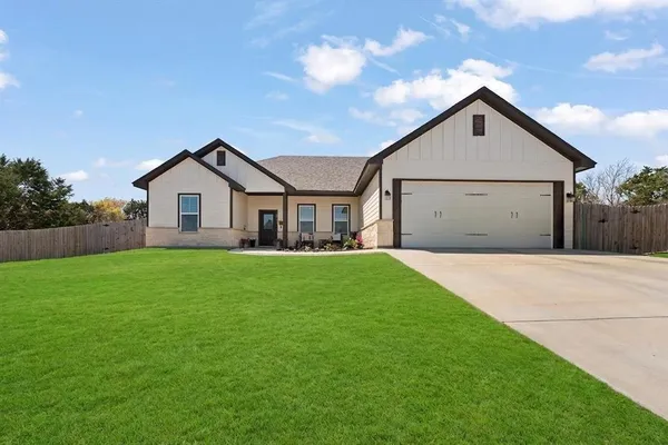 $2,700 | 2612 Dove Trail, Granbury, TX 76048
