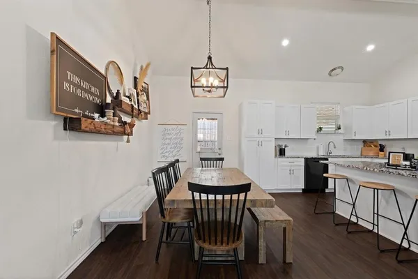 $2,700 | 2612 Dove Trail, Granbury, TX 76048