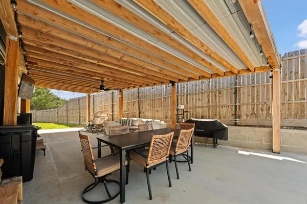 $2,700 | 2612 Dove Trail, Granbury, TX 76048