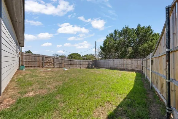 $2,700 | 2612 Dove Trail, Granbury, TX 76048