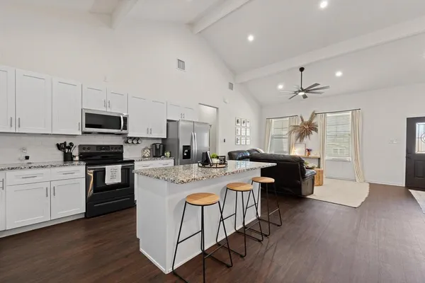$2,700 | 2612 Dove Trail, Granbury, TX 76048