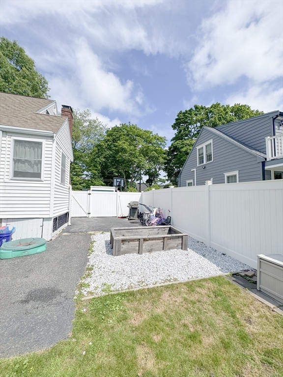 9 Reynolds Road Peabody, MA 01960 - Photo 40 of 40
