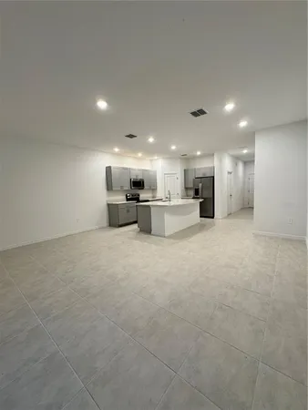 $2,150 | 1304 Drake Rdg Drive, Kissimmee, FL 34744