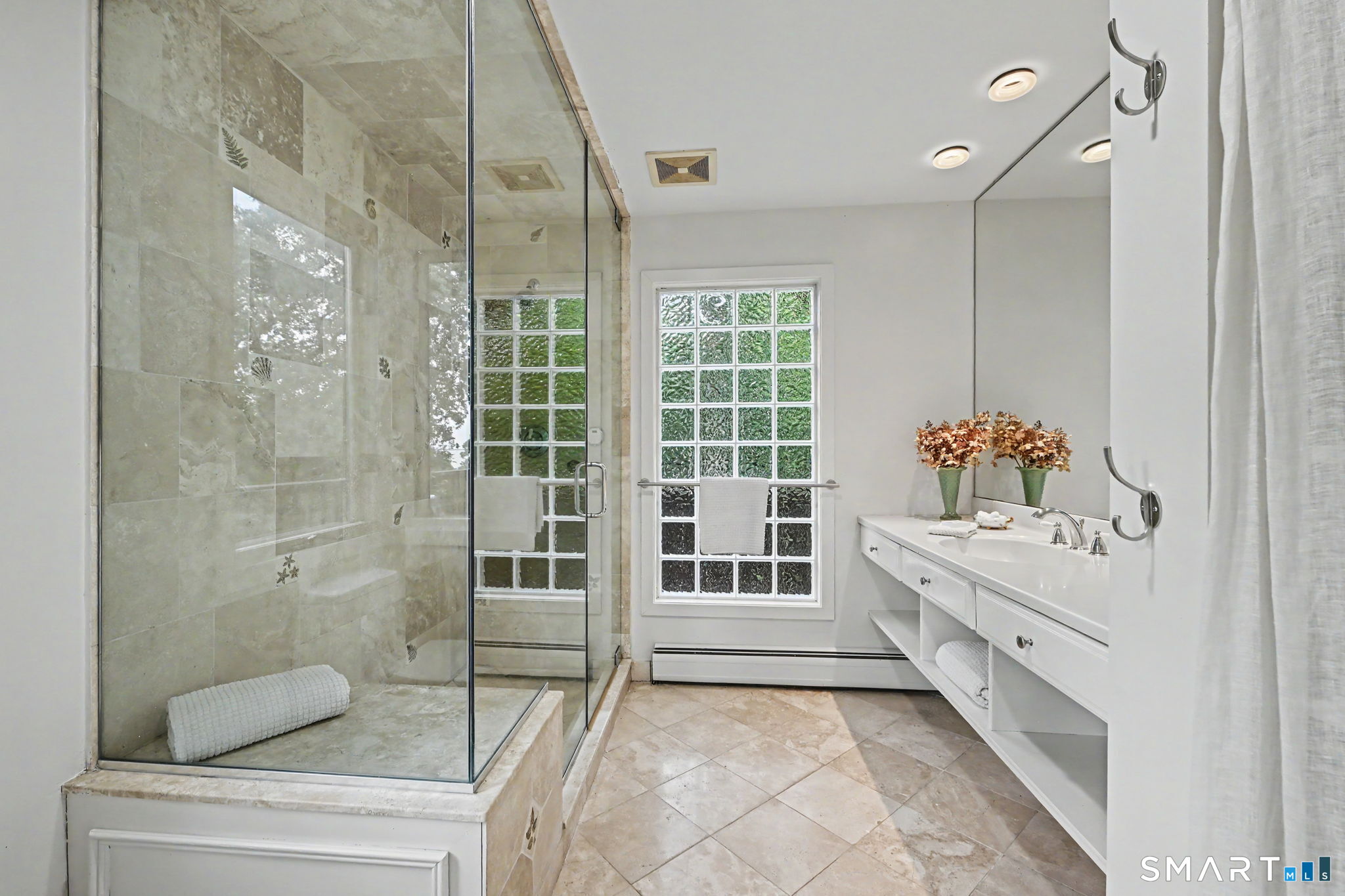 31 Splitrock Road Norwalk, CT 06854 - Photo 19 of 40 Gallery Image 19