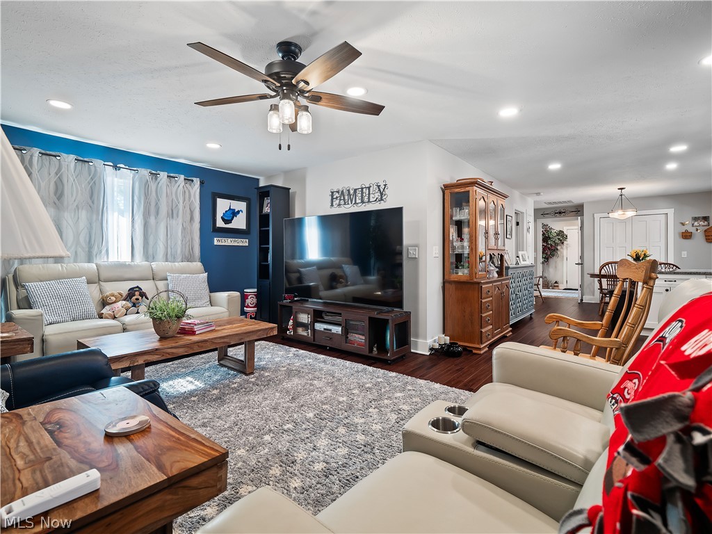 12674 Moss Point Road Strongsville, OH 44136 - Photo 36 of 50 In-Law Suite Area