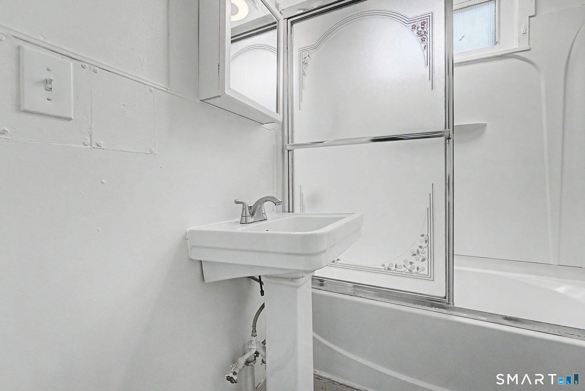 52 Alder Street Waterbury, CT 06708 - Photo 18 of 40